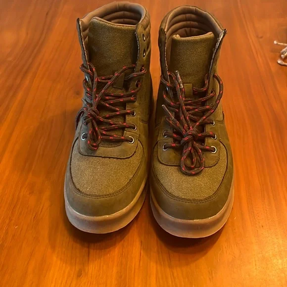 Rocket Dog Army Green Boots - Picture 1 of 5